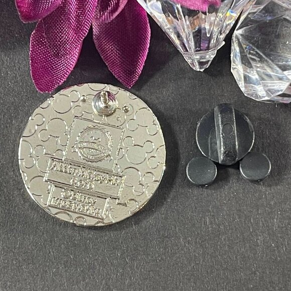 Disney Ariel Trading Pin Hidden Mickey Little Mermaid Lapel Pin Badge Brooch Pin - Picture 3 of 6